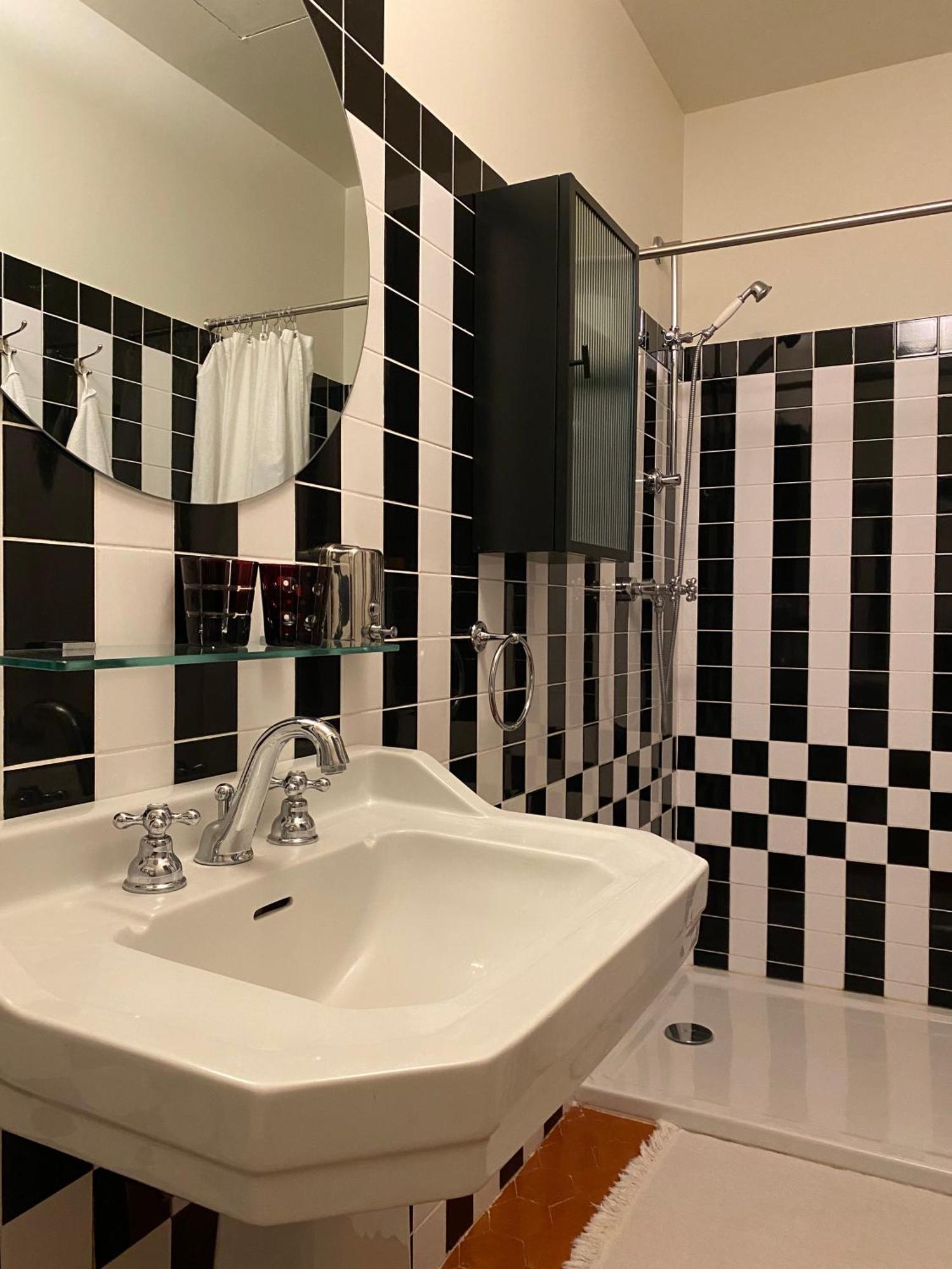 Le Saint Apolline - Sete, Appartement Haussmanien Ngoại thất bức ảnh